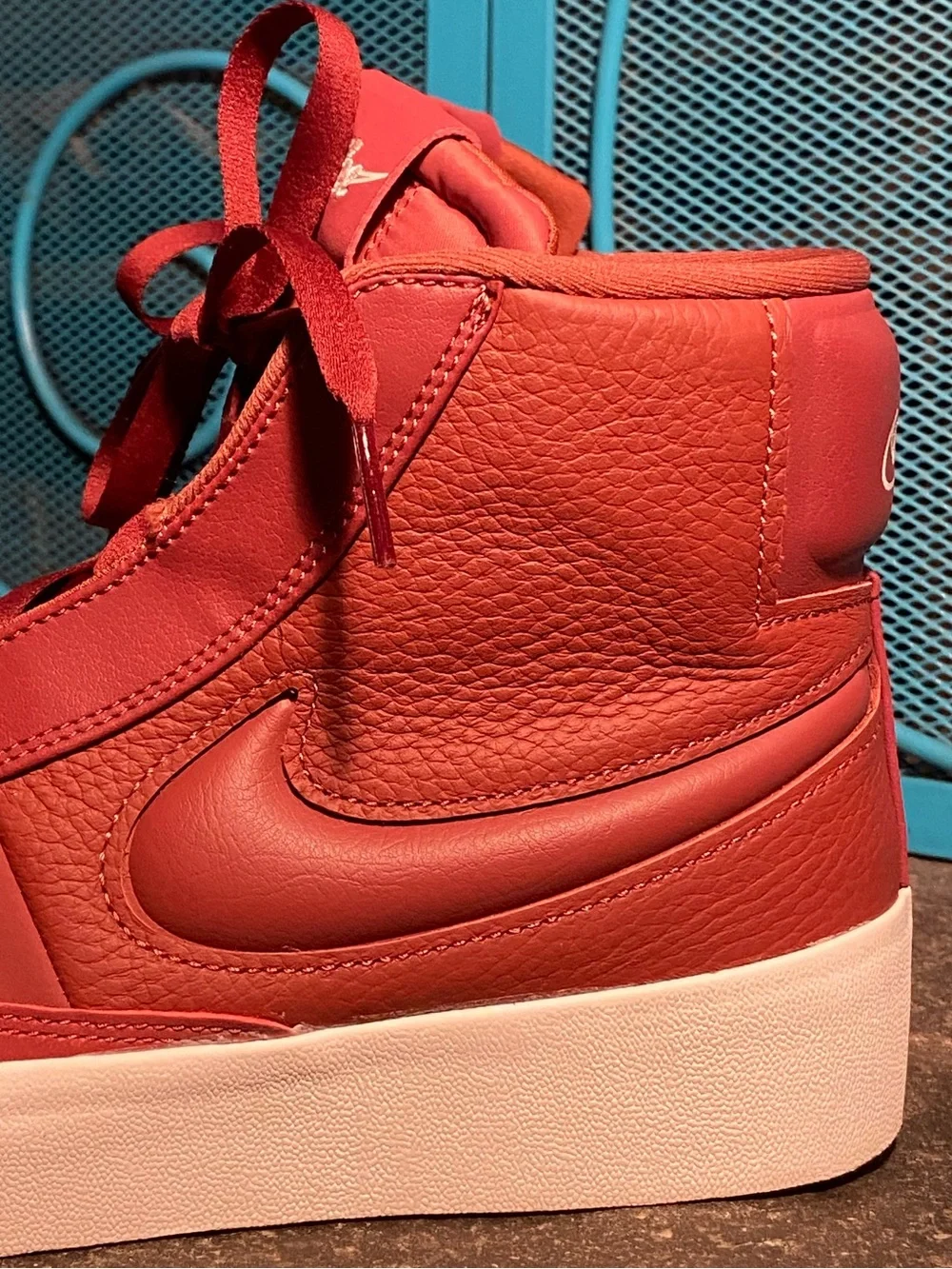 Adorable NWOT NIKE UK high top sneakers,terracotta leather,thick white sole, 8
